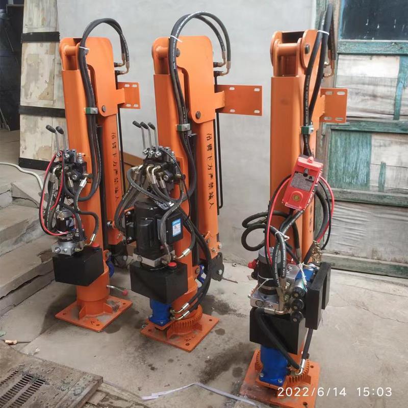 昌黎县重汽蓝牌随车吊 3.2吨 国六动力强 液压驱动 农用自卸起重机